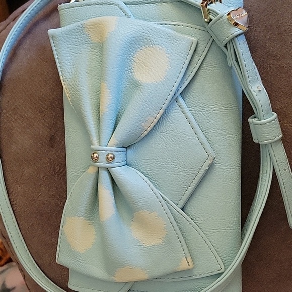 Vtg BETSEY JOHNSON Icy Blue Bow Crossbody Wallet Envelope Micro Purse - Picture 2 of 12